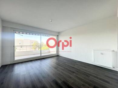 Appartement à louer 1 375 € 4 pièces 3 chambres 81 m² 4ème étage Le PeyronSaint Sébastien Saint-Raphaël 83700