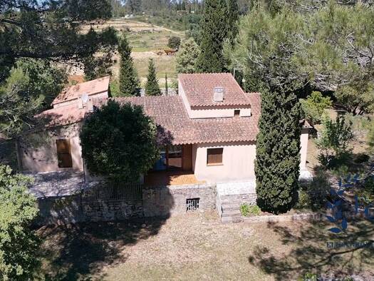Maison à vendre 552 000 € 6 pièces 4 chambres 176 m² 18 000 m² de terrain Pignans 83790