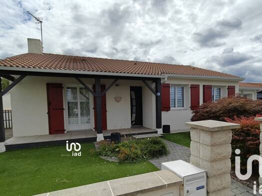 Maison de plain-pied à vendre 342 000 € 4 pièces 3 chambres 123 m² 818 m² de terrain Campagne La Chevrolière 44118