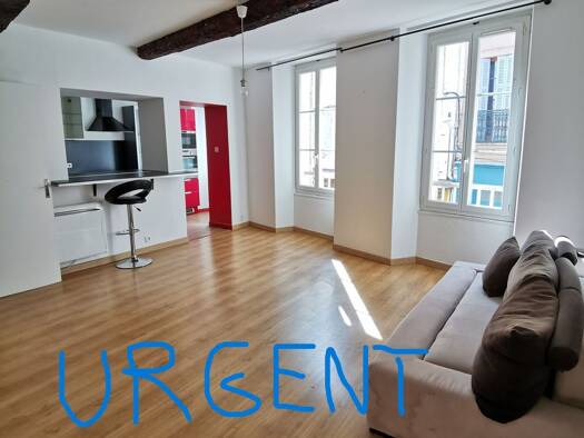 Appartement à vendre 123 000 € 4 pièces 3 chambres 72,8 m² Étage 1/2 Centre Vieille Ville Brignoles 83170