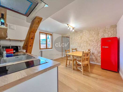 Appartement à vendre 367 000 € 3 pièces 2 chambres 52 m² Étage 3/3 Thiou et Semnoz Annecy 74000