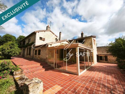 Maison en viager 285 000 € 12 pièces 5 chambres 392 m² 12 933 m² de terrain Ayron 86190