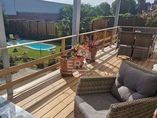 Maison à vendre 263 000 € 8 pièces 4 chambres 135 m² 795 m² de terrain Parc d'Entreprise-Brunehaut Calonne-Ricouart 62470