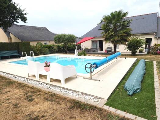 Maison à vendre 235 000 € 5 pièces 4 chambres 124 m² 797 m² de terrain Ombrée d'Anjou 49420