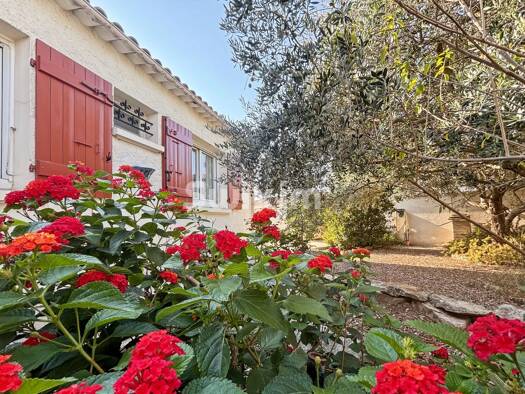 Maison de plain-pied à vendre 264 000 € 4 pièces 3 chambres 108 m² 630 m² de terrain Sud Pierrelatte 26700