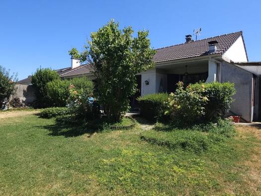 Maison de plain-pied à vendre 350 000 € 4 pièces 3 chambres 96 m² 453 m² de terrain Noiseau 94880