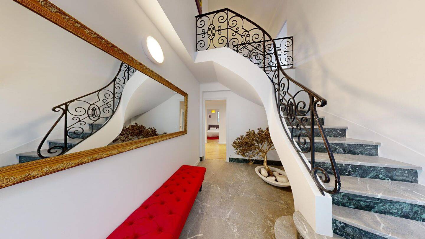 Maison 15 pièces — 18