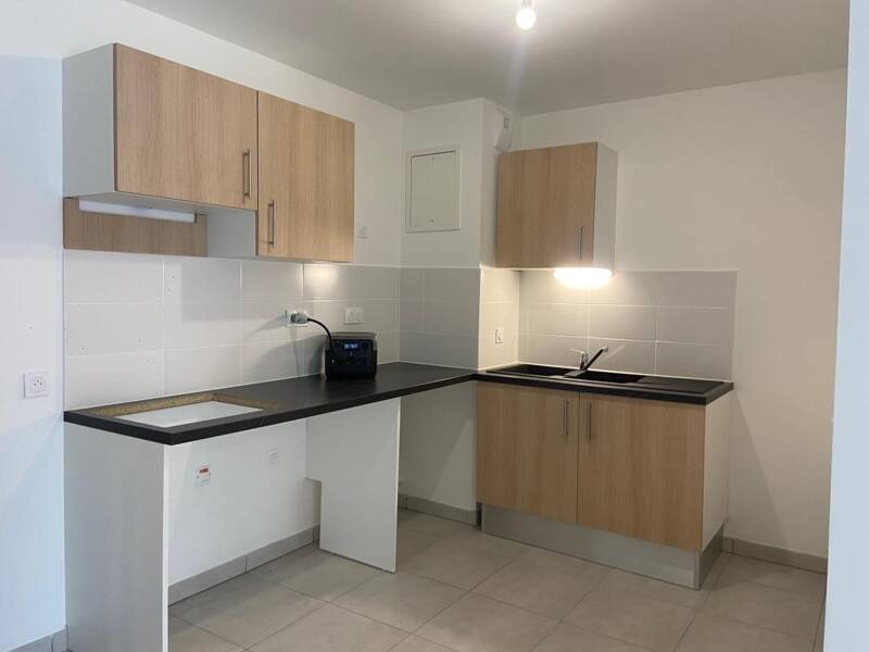 Maison à louer, 58m², SAINT JEAN D'ILLAC