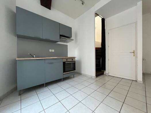 Duplex à louer 601 € 2 pièces 1 chambre 67 m² 2ème étage Centre Ville Mâcon 71000