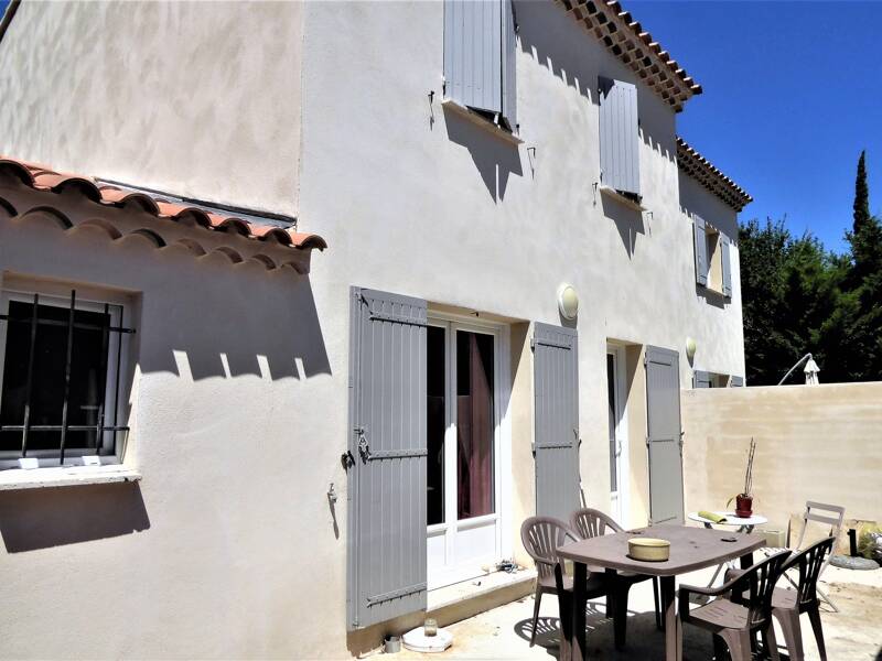 Maison à louer, 80m², MORIERES LES AVIGNON