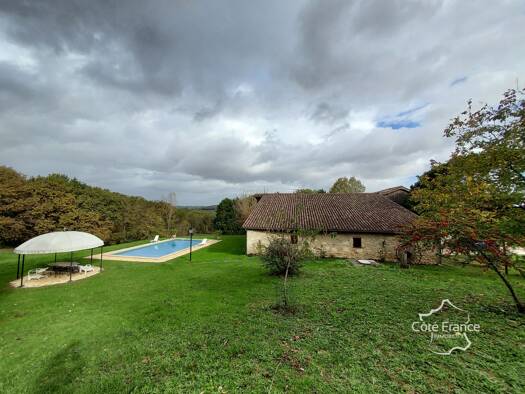 Villa en viager 450 000 € 8 pièces 4 chambres 253 m² 40 000 m² de terrain Aillas 33124