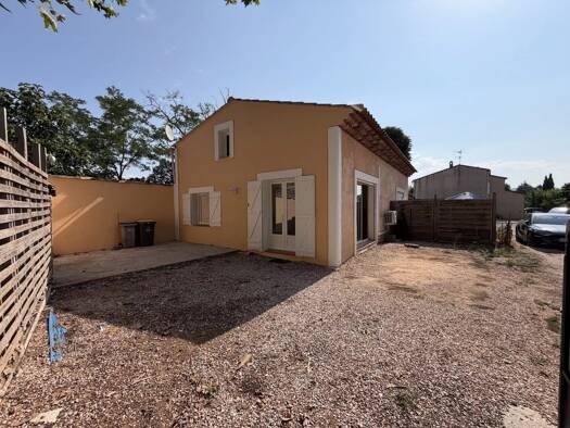 Maison à vendre 258 000 € 1 chambre 55,7 m² 154 m² de terrain Garéoult 83136