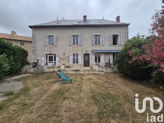 Maison à vendre 147 000 € 5 pièces 4 chambres 137 m² 350 m² de terrain Jazeneuil 86600