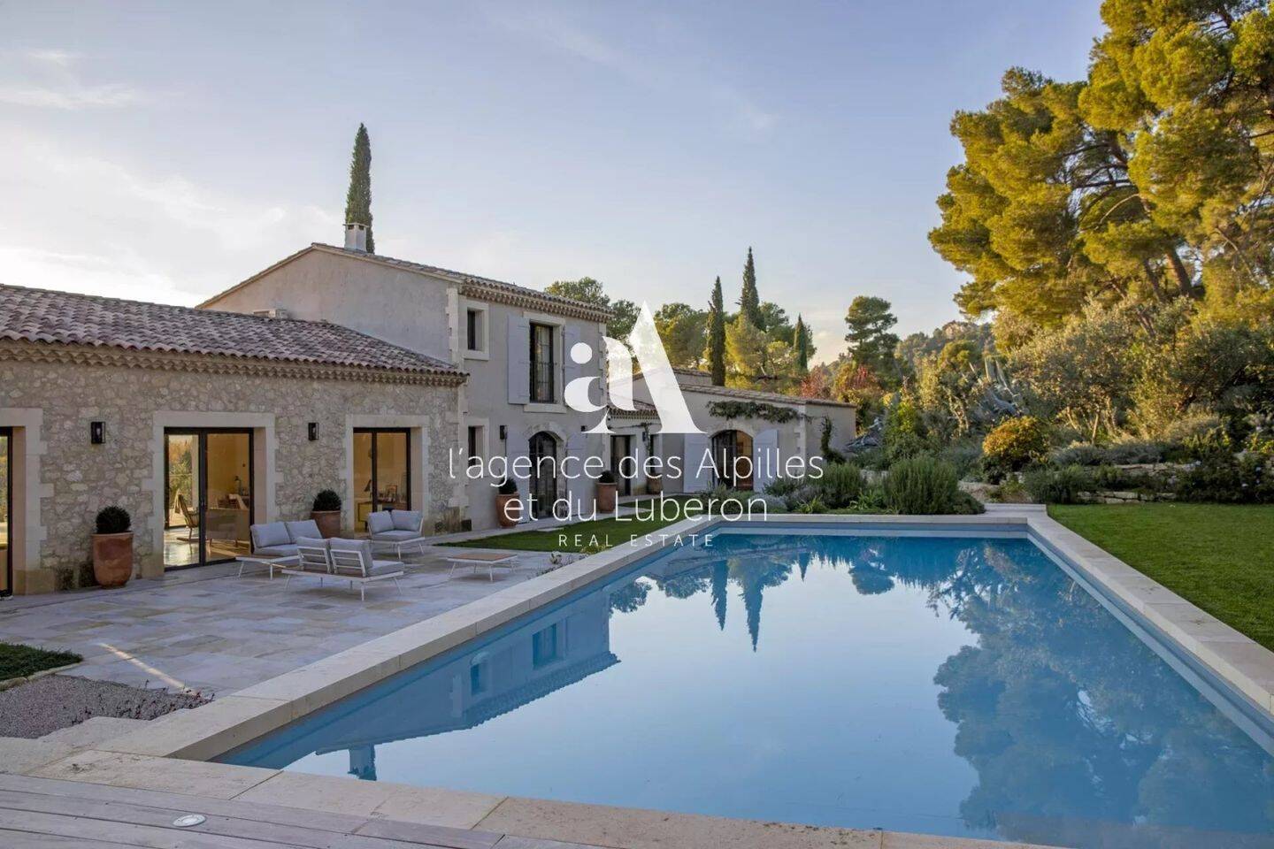 Maison à vendre, 400m², MAUSSANE LES ALPILLES