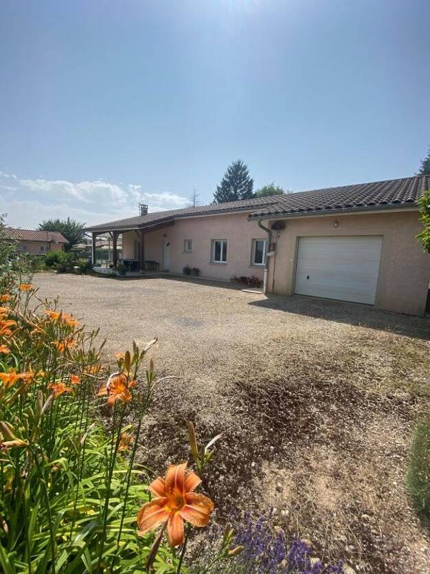 Maison de plain-pied à vendre 268 000 € 4 pièces 3 chambres 108 m² 855 m² de terrain Lent 01240