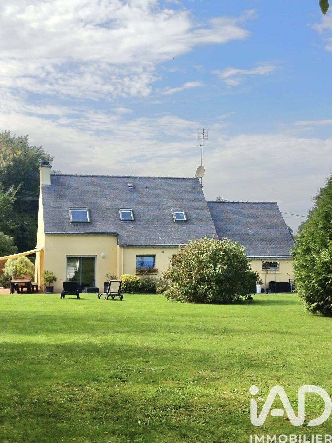 Maison à vendre, 105m², LOCQUELTAS
