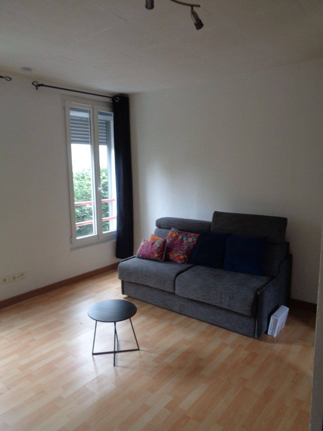Maison à louer, 24m², IVRY SUR SEINE