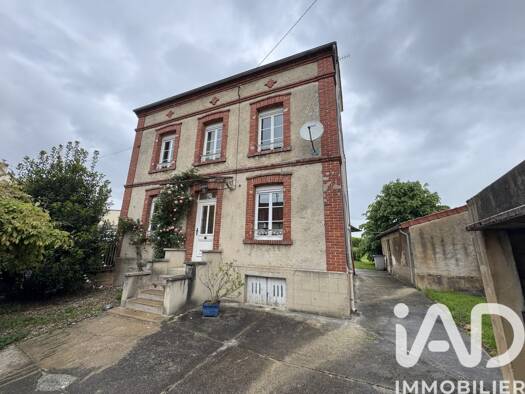 Maison à vendre 200 000 € 5 pièces 3 chambres 134 m² 1 980 m² de terrain Crézancy 02650