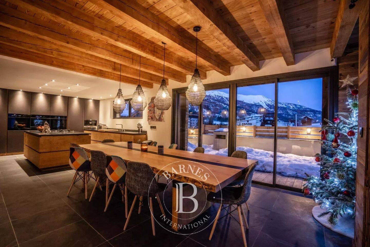 Maison à vendre, 430m², LA SALLE LES ALPES