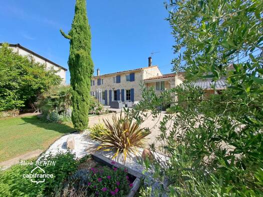 Maison à vendre 264 000 € 8 pièces 5 chambres 168 m² 2 951 m² de terrain Celles-sur-Belle 79370