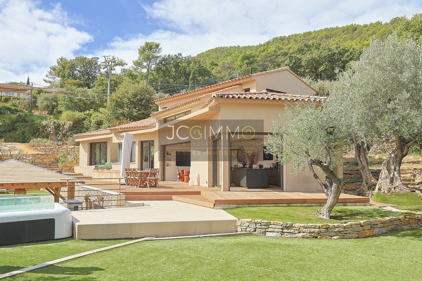 Maison à vendre, 150m², SOLLIES VILLE