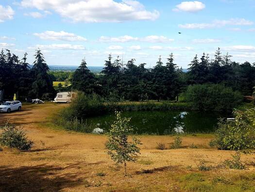 Propriété de loisirs à vendre 16 500 € 6 844 m² de terrain Banlieue Domérat 03410