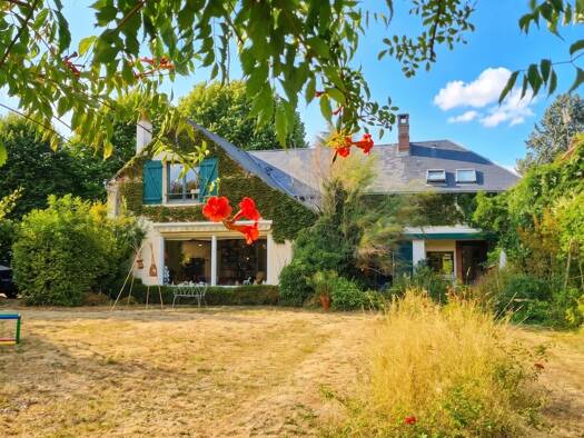 Maison à vendre 577 500 € 10 pièces 7 chambres 320 m² 5 194 m² de terrain Maintenon 28130
