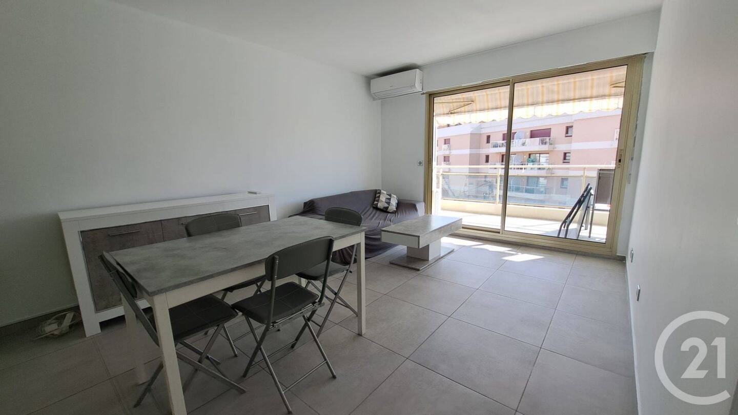 Maison à louer, 41m², JUAN LES PINS