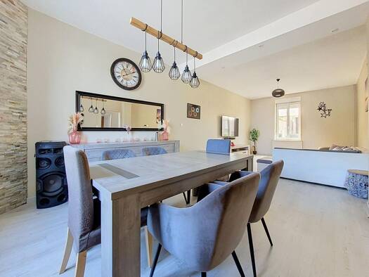 Maison à vendre 230 000 € 5 pièces 4 chambres 165 m² 619 m² de terrain Malaucourt-sur-Seille 57590