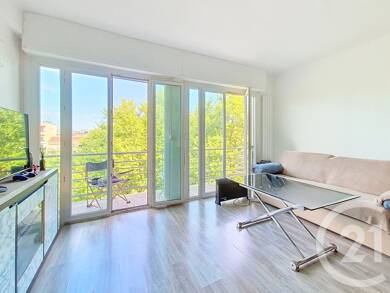 Appartement à vendre 132 000 € 1 pièce 22,6 m² 5ème étage Cagnes sur Mer 06800