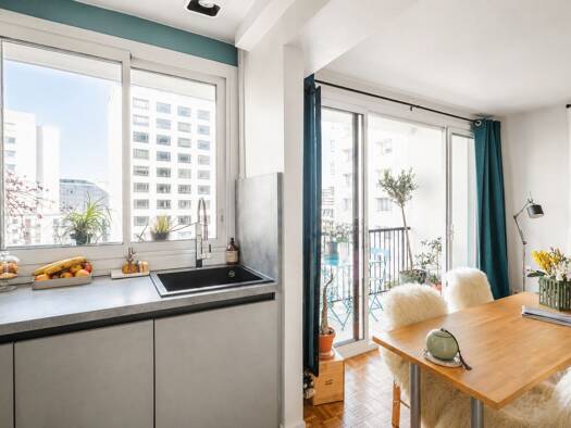 Appartement à vendre 749 000 € 3 pièces 2 chambres 72,13 m² Étage 7/8 Dupleix-Motte Picquet Paris 15ème arrondissement 75015