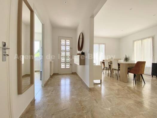 Maison à vendre 495 000 € 8 pièces 6 chambres 167 m² 889 m² de terrain Centre Brunoy 91800