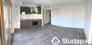 Appartement à louer 930 € 3 pièces 65 m² 2ème étage disponible dès maintenant Fleuriaye-Souchais Carquefou 44470