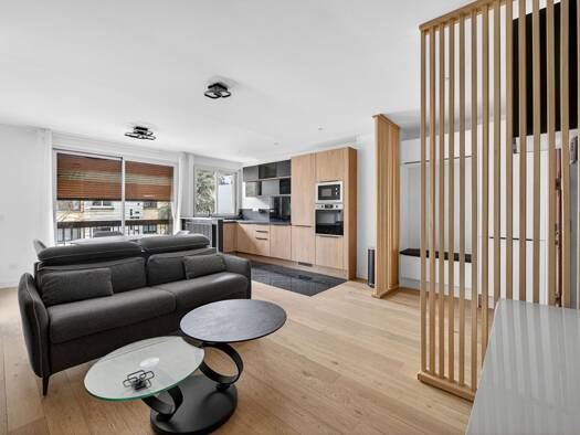 Appartement à louer 2 685 € 3 pièces 2 chambres 56 m² Étage 3/6 La Plaine des Sablons Neuilly-sur-Seine 92200