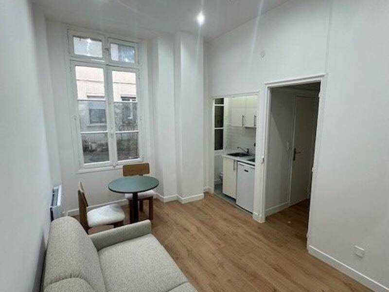 Maison à louer, 18m², PARIS 18E