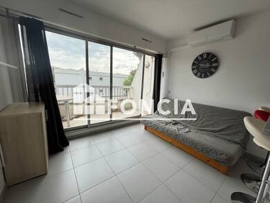 Appartement à louer 700 € 1 pièce 22,1 m² Dernier étage, Étage 2/2 Sud La Grande-Motte 34280