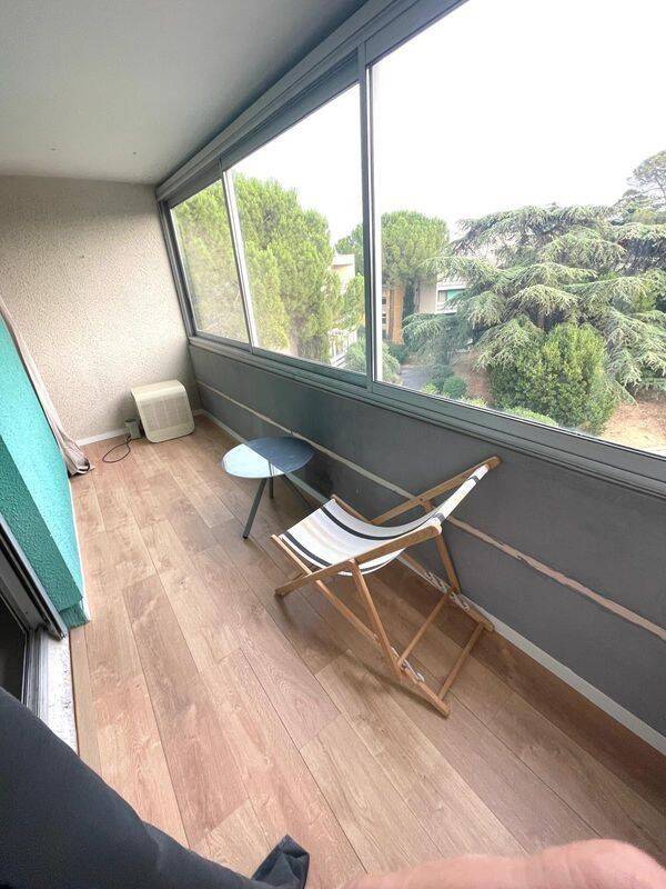 Grand studio de 27.83 m² Meublé avec loggia et parking — 5