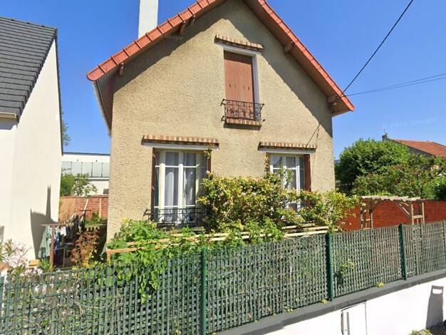 Maison à vendre 486 000 € 4 pièces 2 chambres 70 m² 224 m² de terrain Réveil Matin Houilles 78800