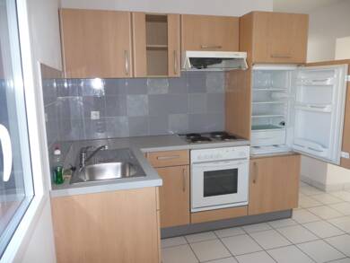 Appartement à louer 665 € 3 pièces 2 chambres 58 m² Rive Droite Hennebont 56700