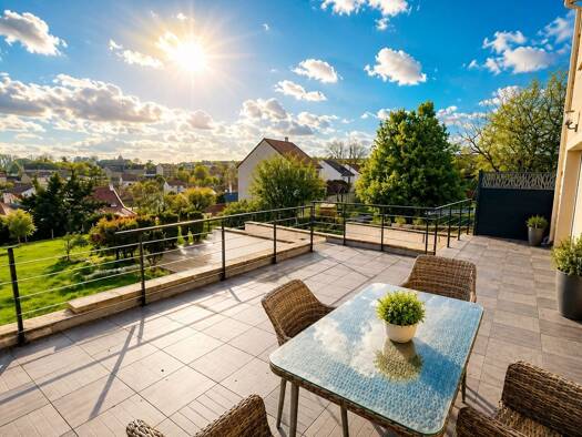 Maison à vendre 580 000 € 8 pièces 4 chambres 192 m² 1 044 m² de terrain Ecquevilly 78920