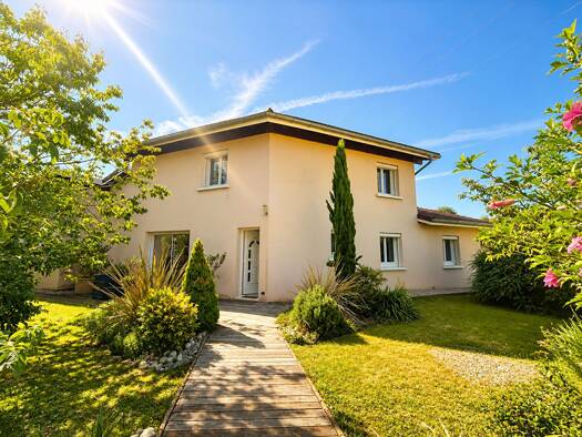 Maison à vendre 559 000 € 7 pièces 5 chambres 185,9 m² 1 514 m² de terrain Château-Gaillard 01500