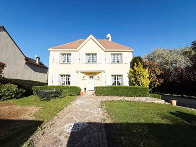 Maison à vendre 599 000 € 7 pièces 5 chambres 291 m² 988 m² de terrain Leclerc-Centre Ouest Brie Comte Robert 77170