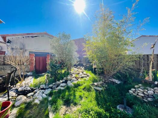 Maison de ville à vendre 212 000 € 4 pièces 140 m² 317 m² de terrain Rieucros 09500