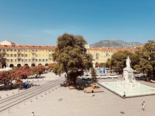 Appartement à vendre 1 350 000 € 5 pièces 1 chambre 120 m² RDC Nice 06300