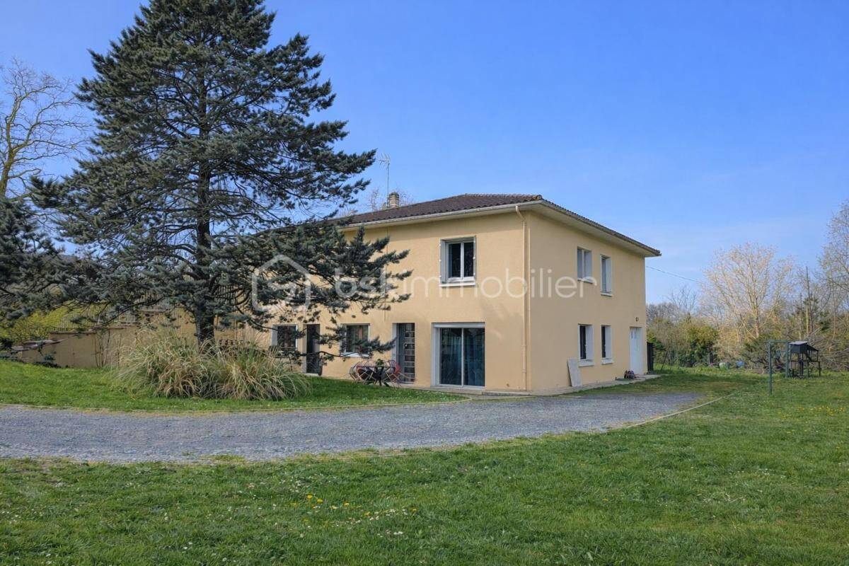 Maison à vendre, 195m², VIC FEZENSAC