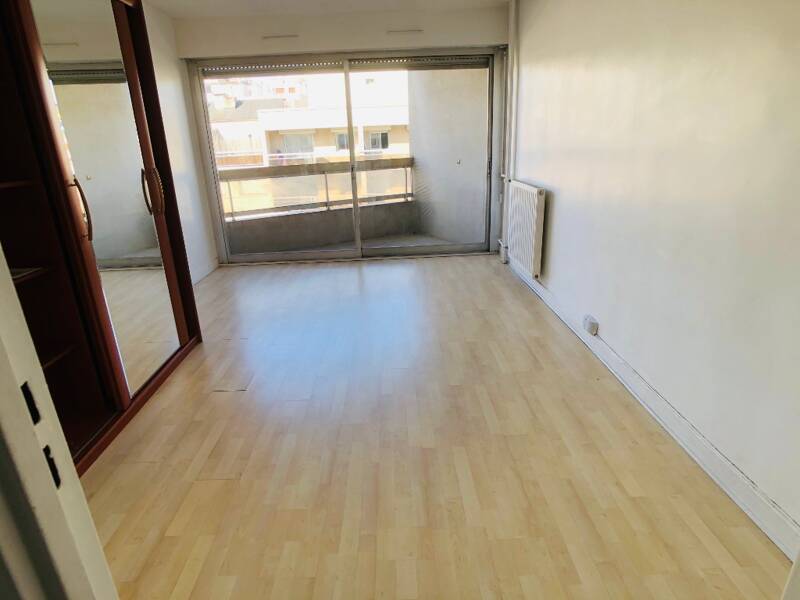 Maison à louer, 22m², PARIS 17E