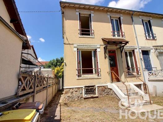 Maison à vendre 279 000 € 4 pièces 2 chambres 61 m² 165 m² de terrain Centre Ville Houilles 78800