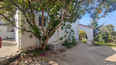 Maison de plain-pied à vendre 434 000 € 2 pièces 1 chambre 50 m² 172 m² de terrain Six Fours les Plages 83140