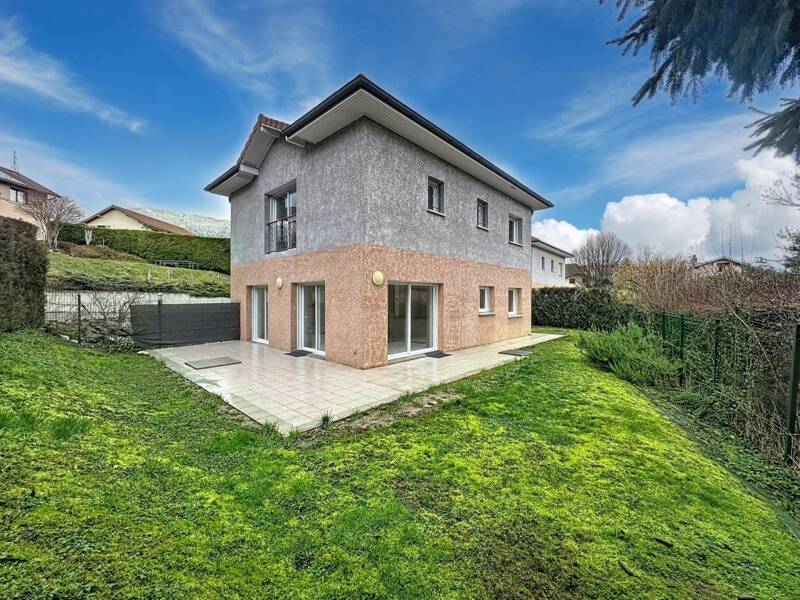 Maison à louer, 122m², GEX