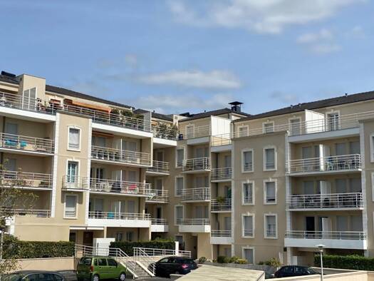 Duplex à louer 1 058 € 5 pièces 4 chambres 100 m² RDC/1 Georges Pompidou Périgueux 24000